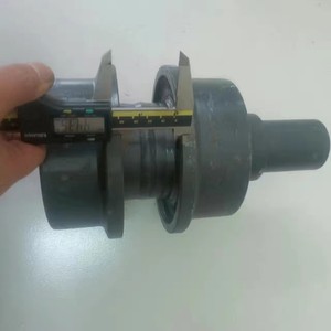 Rodillo de Cadena Hyundai 81EM-10030 para Piezas de Chasis de Excavadora de 20 Toneladas - Product Image 3