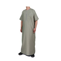 Dishdasha Homme Léger en Polyester Style Marocain Décontracté à Col et Manches Courtes Longueur Ras du Sol pour la Prière et l'Été – Prix Abordable