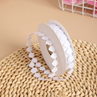 Ruban d'emballage en forme de fleur de fraise de 1,5 cm pour accessoires vestimentaires, décoration de fêtes, boîte cadeau, bricolage fait main