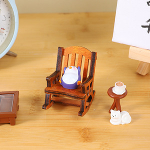 Mini chaise à bascule en bois Mystique Arts, ornement de bureau, style classique, figurine décorative pour micro-paysage - Product Image 1