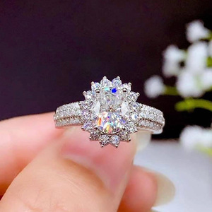 Anello a forma di bocciolo di fiore per donna, elegante, scintillante, delicato, gioiello da dito alla moda - Product Image 1