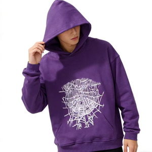 Felpa con Cappuccio Nera con Motivo a Stelle Glitterate, Design con Spalle Scese, Maniche Lunghe, Tasca Frontale e Logo in Strass - Product Image 1