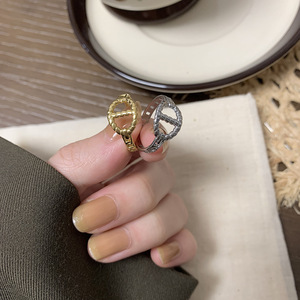 18K Gold Plated Titanium Steel Twist Pig Nose <b>Opening</b> <b>Ring</b> Wholesale - Product Image 2