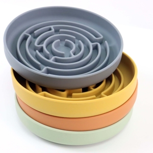 Comederos Lentos para Perros con Diseño de Laberinto Redondo de Silicona, con Logotipo Personalizado y Base de Silicona con Succión - Product Image 2