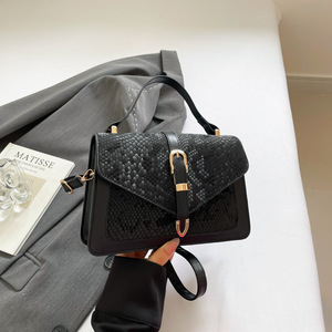 Sac pour femme tendance en PU texturé couleur unie motif crocodile avec fermeture éclair discrète grande capacité pour le trajet quotidien Printemps-Été 2026 - Product Image 6