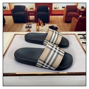 High Quality Men's and Women's Spring/Summer Slides <b>Slippers</b> Luxury designer Sandals Comfortable <b>Slippers</b> for Beach&Outdoor Wear - Product Image 5