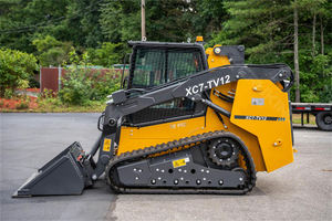 XC7-SR12B XC7-SR08B XC7-SR10B Minicargadora de Dirección Deslizante Confiable de 55.8kw y 0.6m³ para Trabajos en Viveros y Limpieza de Sitios - Product Image 4