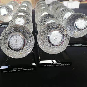 Fournitures d'usine Pujiang K9 horloge trophée de golf en cristal gravée au laser personnalisée libellés personnalisés Souvenirs de golf - Product Image 4