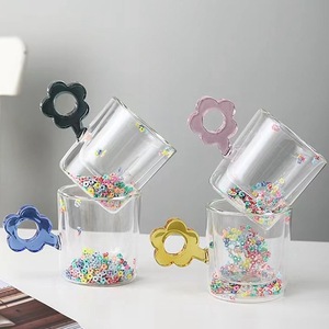 Taza <span class=keywords><strong>de</strong></span> <span class=keywords><strong>café</strong></span> <span class=keywords><strong>de</strong></span> vidrio <span class=keywords><strong>de</strong></span> borosilicato alto <span class=keywords><strong>de</strong></span> color transparente <span class=keywords><strong>de</strong></span> 250ml con mango <span class=keywords><strong>de</strong></span> flor taza <span class=keywords><strong>de</strong></span> <span class=keywords><strong>arena</strong></span> movediza <span class=keywords><strong>de</strong></span> doble cap - Product Image 2