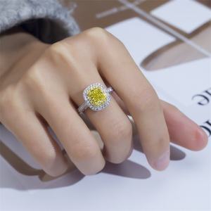 Anillo de diamantes radiantes de platino Messi Jewelry MSR-1428 para mujer - Product Image 4