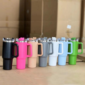 Vente flash : Tasse à café de voyage isotherme à double paroi en acier inoxydable de 40 oz avec poignée et paille en plastique - Product Image 1