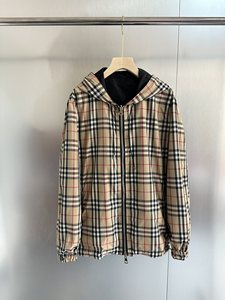 เสื้อแจ็คเก็ตซิปดีไซน์ Burberry ลายตารางกันน้ำสำหรับผู้ชาย สไตล์ลำลองหรูหรา ใส่ได้สองด้าน เหมาะสำหรับกิจกรรมกลางแจ้ง - Product Image 1