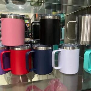 Vaso Térmico de Acero Inoxidable con Tapa, Diseño Minimalista Negro, Taza de Viaje con Rendimiento Térmico de 12-24 Horas - Product Image 2