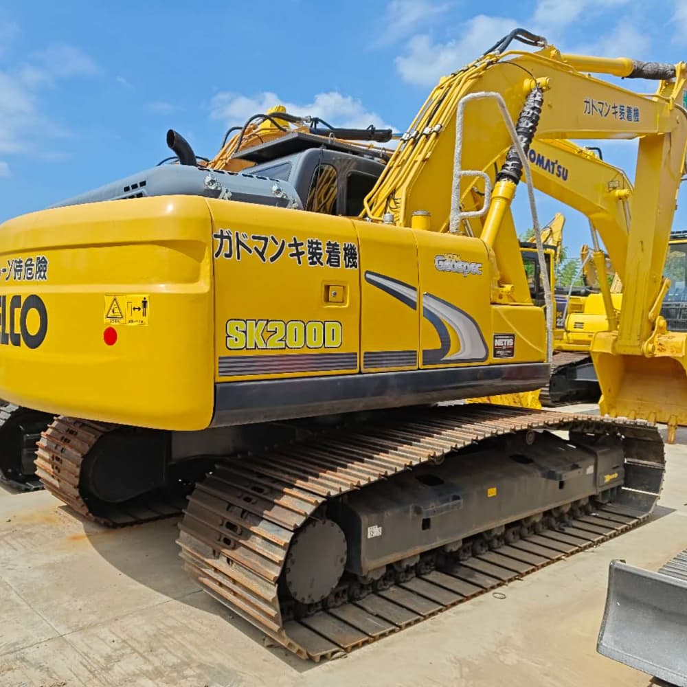 Order Online Kobelco SK 200 6 Excavator Fuel-Efficient & Durable