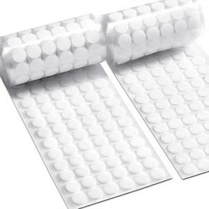 Fixations auto-agrippantes élastiques de 0,59 pouce, points autocollants circulaires en PVC pour les loisirs créatifs - Product Image 1