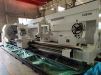 Tour de coupe en métal robuste avec une longueur de traitement de 6 mètres et 8 tonnes de tour CNC de haute précision