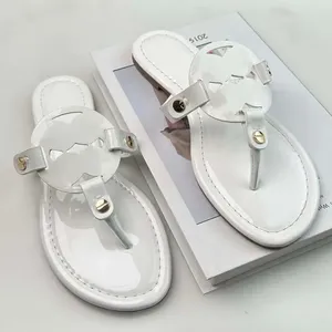 Sandalias de Playa para Mujer, Modelo 2025, con Parte Superior de Gelatina, Entresuela de PVC Antideslizante, Diseño Floral para Otoño/Verano, Calzado para Chicas Jóvenes - Product Image 4