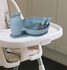<span class=keywords><strong>Assiette</strong></span> en silicone divisée de conception d'escargot avec ensemble de cuillères à fourchette en acier inoxydable, fournisseur d'ustensiles d'alimentation pour bébé à succion - Product Image 6