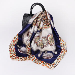 Bufanda de Seda Satén con Estampado de Leopardo para Mujer, Estilo Europeo Americano, Venta al Por Mayor - Product Image 6