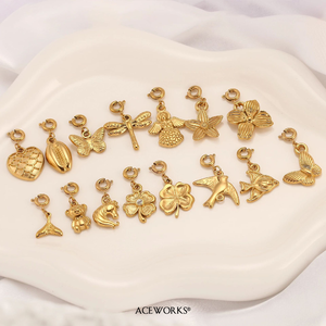 Amuletos de Bikini Lucky Nature |   Colgantes de Acero Inoxidable con Baño de Oro PVD de 18K con Iconos de la Naturaleza |   Impermeable, Hipoalergénico y Resistente al Deslustre - Product Image 5