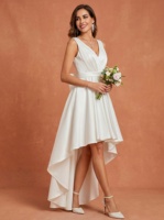 Gaun Pengantin Custom Model High Low Ukuran Besar Warna Ivory Satin V-Neck Gaun Cantik untuk Pesta Bridal Shower Gaun Putih