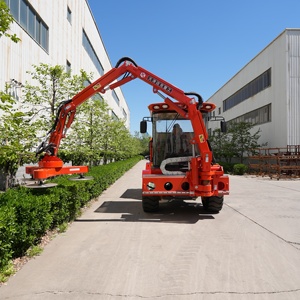 Taille-haie diesel autopropulsé à grande portée, coupe-branches hydraulique rotatif à 360 degrés pour l'aménagement paysager urbain - Product Image 5