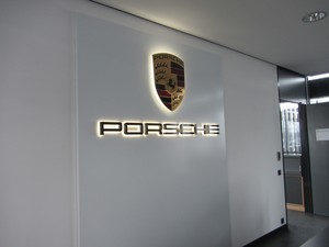 Tableros de letreros <span class=keywords><strong>LED</strong></span> acrílicos de entrega rápida, señalización de luz <span class=keywords><strong>LED</strong></span> para oficina de negocios, señalización retroiluminada 3D, caja de señalización de letras de canal - Product Image 6