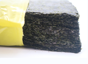 2022 nouvelle marque cuisine <span class=keywords><strong>japonaise</strong></span> algues grillées Yaki Sushi Nori mousse de mer 100 feuilles congelées séchées usine directe en gros sac - Product Image 4
