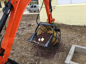 MONDE <span class=keywords><strong>Mini</strong></span> <span class=keywords><strong>godet</strong></span> cribleur pour <span class=keywords><strong>pelle</strong></span> 1.5-3 tonnes <span class=keywords><strong>Godet</strong></span> à cribleur <span class=keywords><strong>rotatif</strong></span> Sélection du sol et de la roche - Product Image 5