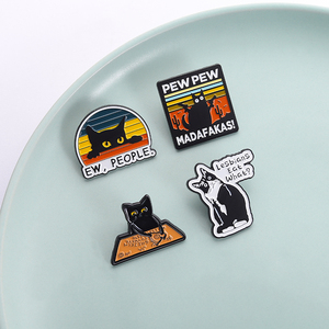 Pew Madafakas Esmalte Pin Ew People Humor Ridicule Cat Lesbians Eat What Broches Solapa Insignia Joyería Regalos para Amiga - Product Image 1