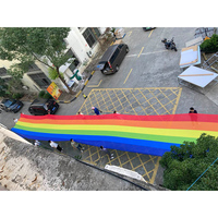 Bannière de drapeau rayé Peace and Gay Pride en polyester 100% Design portable pour la célébration de la journée de la Gay Pride