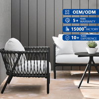 Ensemble de salon de jardin extérieur : canapé, chaise longue, table basse et ottoman sectionnel