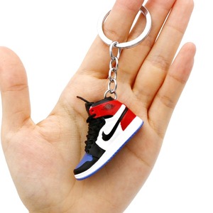 DUNK - MINI SNEAKERS 3D KEYCHAIN – Shoebuya