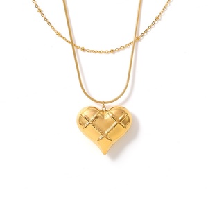 Collar Largo con Colgante de Corazón, Joyería de Acero Inoxidable, Resistente al Deslustre, Chapado en Oro Real de 18K, Collar de Oro Saudí para Mujeres y Niñas - Product Image 3