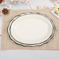 Assiettes de Dîner et Plat Ovale en Céramique Festonnée, Service de Table en Grès Ivoire à Bordure Noire pour Restaurant