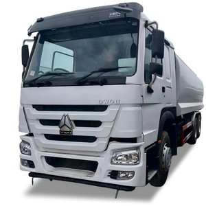 <span class=keywords><strong>Autocisterna</strong></span> Usata Sinotruk 400HP 6x4 20m3, Camion Spruzzatore a 10 Ruote Alimentato a Diesel per la Soppressione della Polvere - Product Image 6