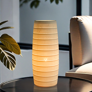 Harga pabrik keramik samping tempat tidur kamar tidur lampu malam dekorasi rumah porselen lampu malam berongga vas dan lampu meja - Product Image 1