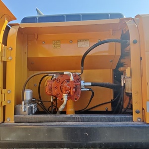 Excavatrice sur chenilles lourde Hyundai 300 LC-9T avec moteur Cummins QSB6.7 pour les opérations minières et de carrière - Product Image 5