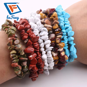 Venta al por mayor 5-8mm Chips sueltos pulsera de piedra Natural Irregular pequeñas cuentas pulseras elásticas para las mujeres - Product Image 1