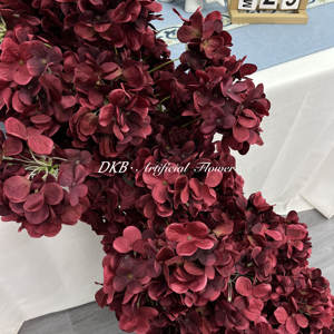 DKB Fábrica Precio bajo Venta al por mayor Flores de la boda Decoración Artificial Rosa Roja Flor Pasillo Corredor - Product Image 4