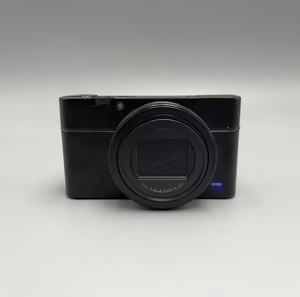 Cámara Digital <span class=keywords><strong>Sony</strong></span> <span class=keywords><strong>RX100</strong></span> VII Usada, 20MP, Zoom Óptico 24-200mm, 4K MILC con Wi-Fi y Pantalla Táctil, Grado A+, 1 Año de Garantía - Product Image 1