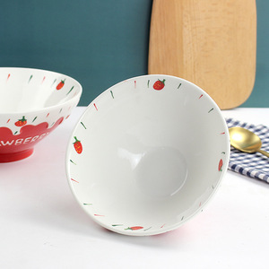 Venta al por mayor de tazones de ramen con diseño de fresa, tazones de sopa de cerámica con esmalte bajo, tazones cónicos grandes resistentes a altas temperaturas, estilo japonés. - Product Image 4