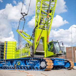 Grue sur chenilles Zoomlion ZCC9800W neuve haute performance, capacité de levage de 800 tonnes, couple de 11000 T.M, moteur, boîte de vitesses - Product Image 5