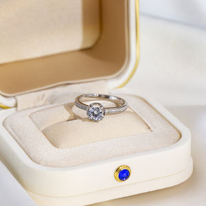 เครื่องประดับเมสซี่ MSR-1749 แหวนเพชรทรงกลมทองคำ 18K ดีไซน์คลาสสิก เพชรเพาะเลี้ยงสำหรับงานหมั้น - Product Image 1