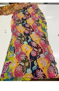 Tela de Poliéster Viscosa Ligera de Alta Calidad, 140 GSM, Impresa Digitalmente, para Confección de Prendas y Vestidos - Product Image 3