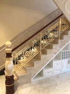 Ottone Design personalizzato <span class=keywords><strong>in</strong></span> <span class=keywords><strong>alluminio</strong></span> corrimano scala moderna ringhiera balcone balaustre <span class=keywords><strong>accessori</strong></span> - Product Image 3