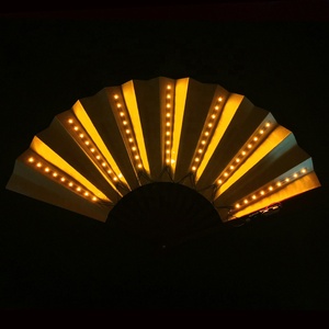 Op Maat Gemaakte Nachtclub Lichtgevende <span class=keywords><strong>Led</strong></span> Licht Bamboe Opvouwbare Handventilator - Product Image 3