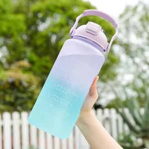 Bouteille d'eau en plastique grande capacité pour sports de plein air, portable, avec marqueur de temps, finition sablée, design original pour étudiants - Product Image 4