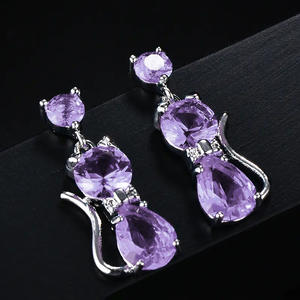 Pendientes Colgantes de Gato Morado E3827, Chapados en Plata, Aleación de Zinc, Joyería de Moda con Forma de Animal para Mujer, Regalo, Corte Brillante Redondo - Product Image 3