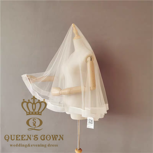 QUEENS GOWN Derniers accessoires de robe de mariée Élégance simple Voiles de mariée courts en tissu de maille - Product Image 3